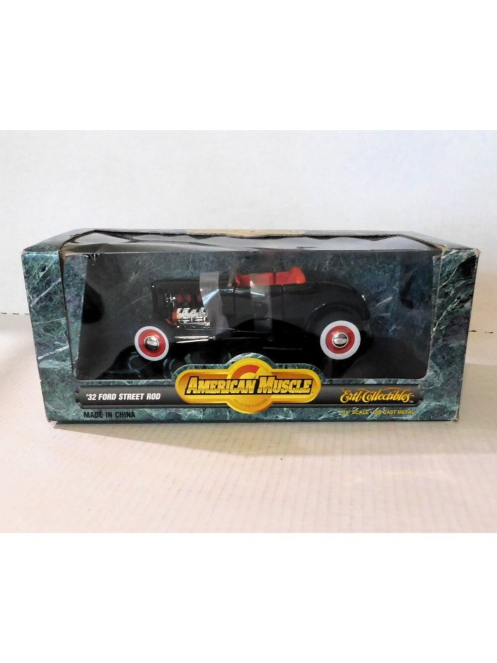 Ertl American Muscle 1:18 Die-Cast '32 Ford Street Rod Black 1996 Vintage
